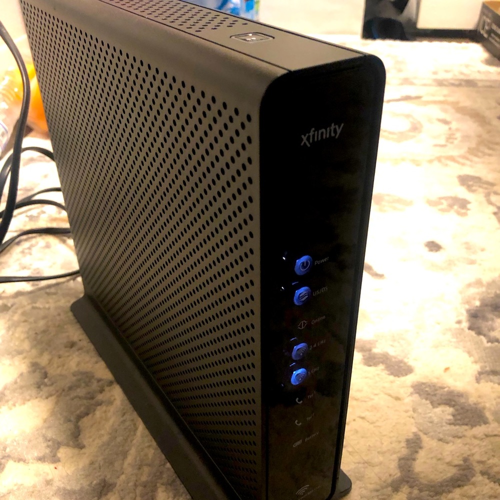 Xfinity Arris TG1682G Dual Band Wireless 802.11ac Cable Modem Router w/ Cord - Picture 1 of 16